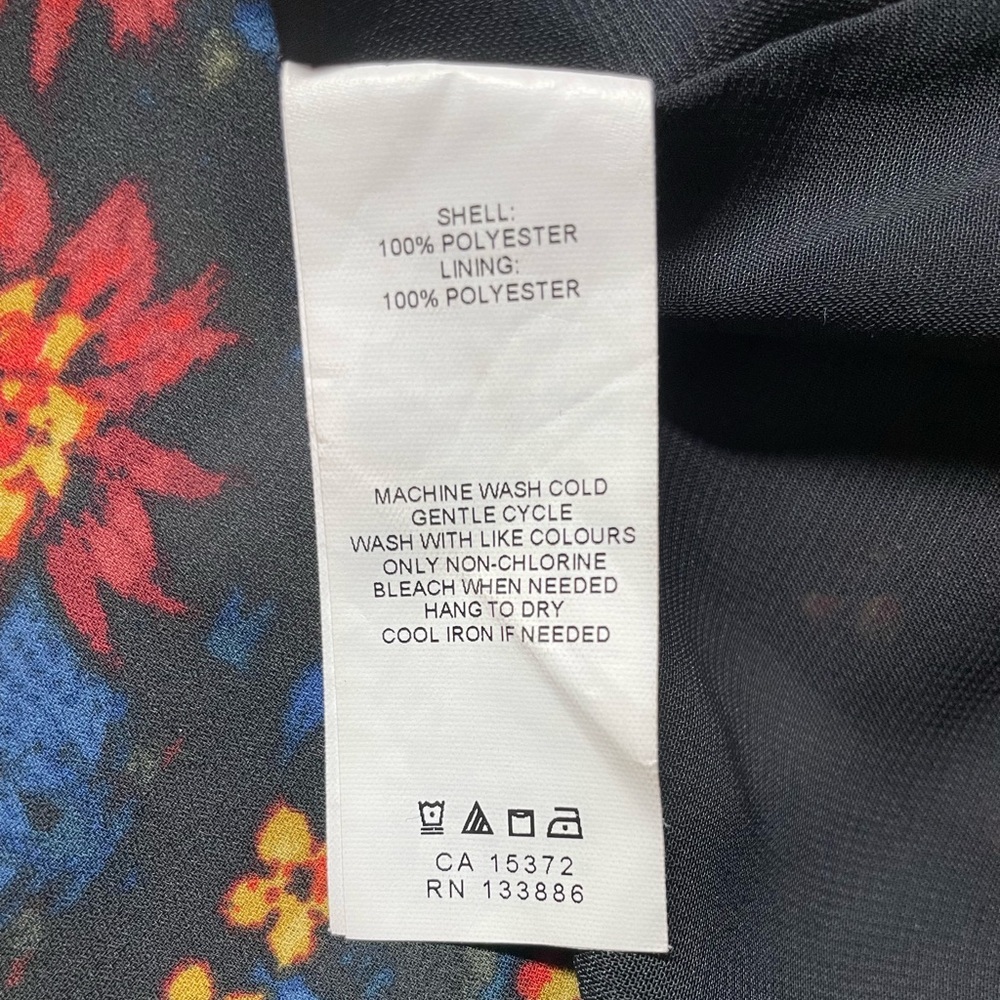 Joe Fresh Free Flowing Skirt Size 2 - Picture 4 of 9